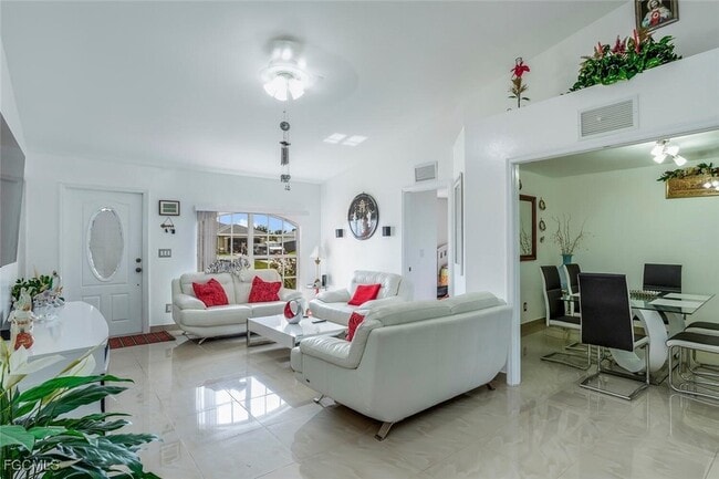 Building Photo - 1228 NW 14th Pl