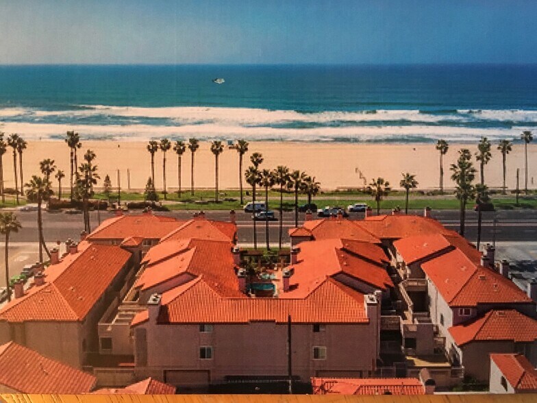 42 units - owners ( about 1/4 owners’Second Homes) - 1400 Pacific Coast Hwy
