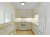 Building Photo - 1425 W 28th St