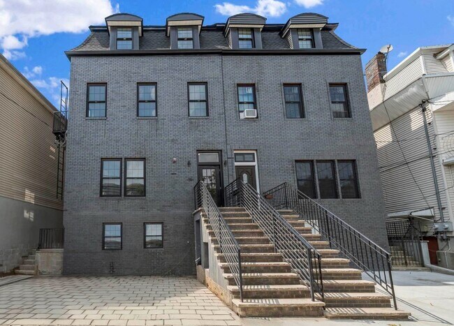 Building Photo - 241 Palisade Ave