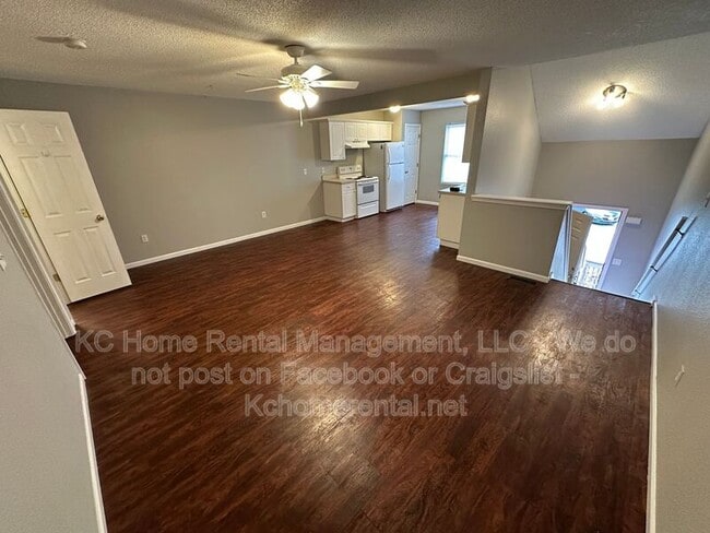 Building Photo - 5656 N Anita Ave