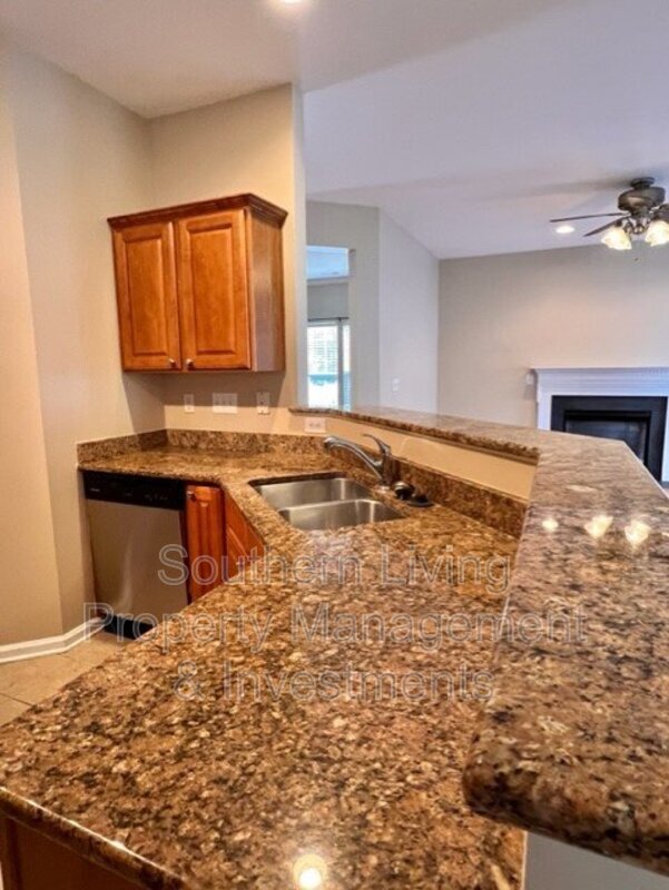 Building Photo - 11840 Royal Castle Ct