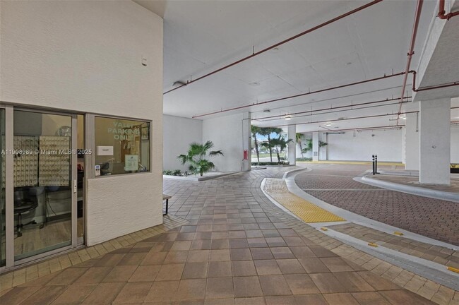 Building Photo - 140 S Dixie Hwy