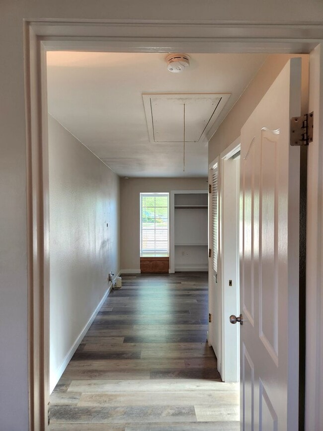 Building Photo - Tempe 4 Bedroom 3 Bath w/ Pool right near ASU!