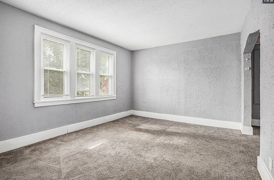 Dining Room - 16224 Kentucky St