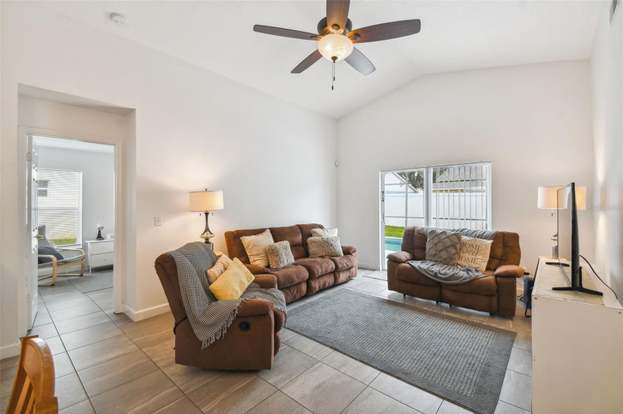 Building Photo - 7819 Turkey Oak Ln