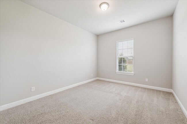 Building Photo - 18807 Serene Water Dr