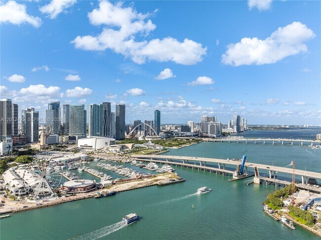 Building Photo - 1100 Biscayne Blvd