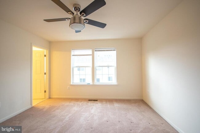 Building Photo - 8024 Cayzer Ln