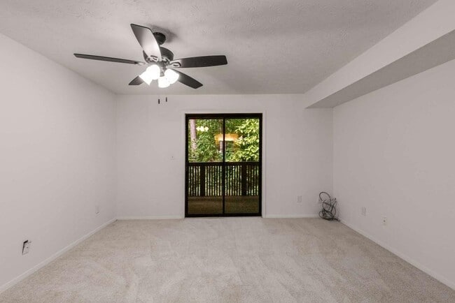 Building Photo - 1017 Dunbar Dr