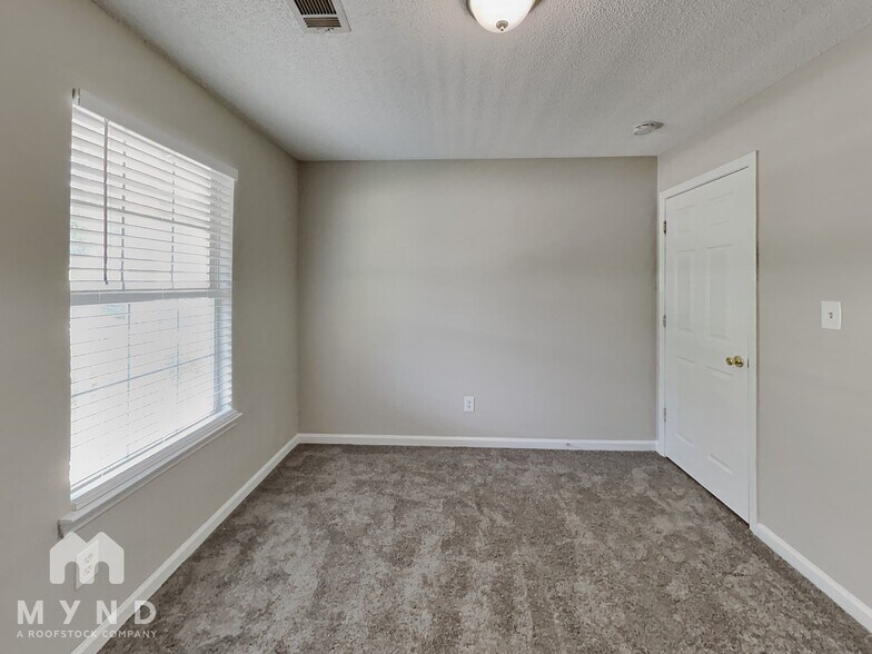 Building Photo - 3668 Jervis Ct