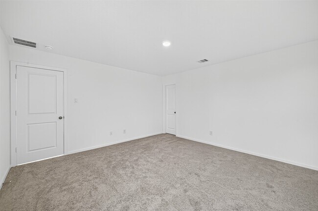 Building Photo - 5211 Esperanza