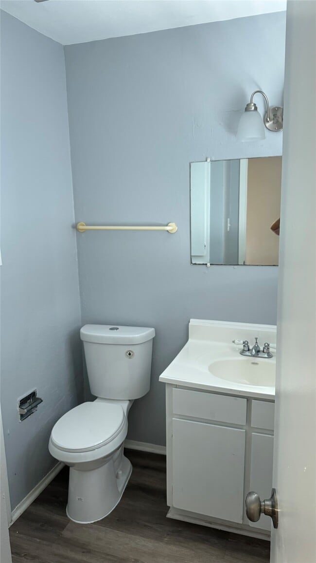 Building Photo - 7925 Grove Ridge Dr