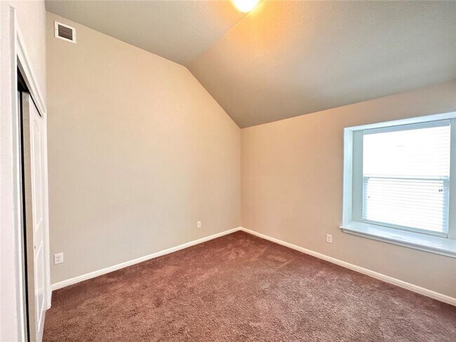 Building Photo - Round Rock Charmer!