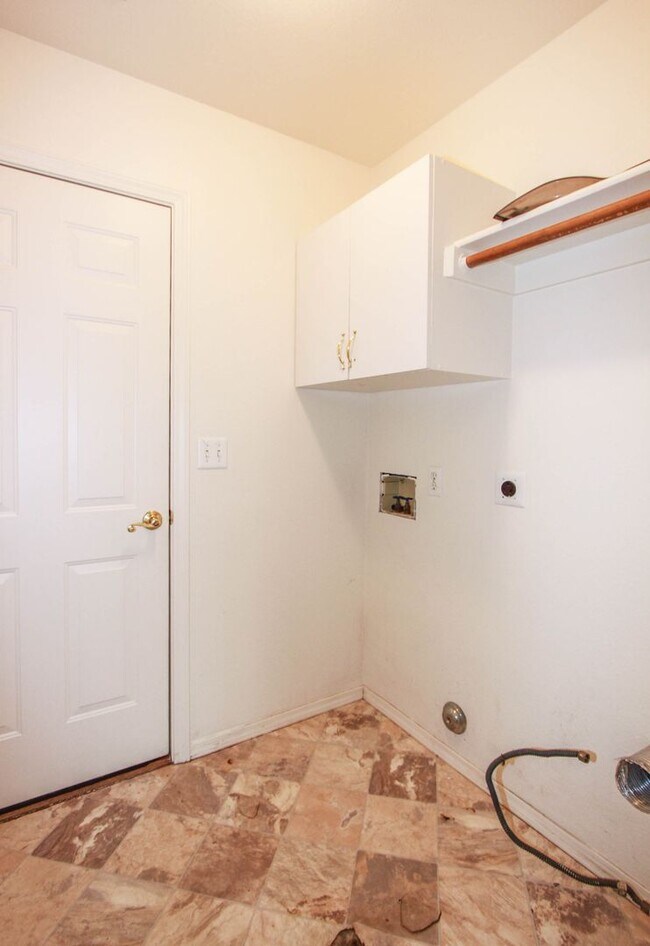 Building Photo - 3584 N Etheridge Dr