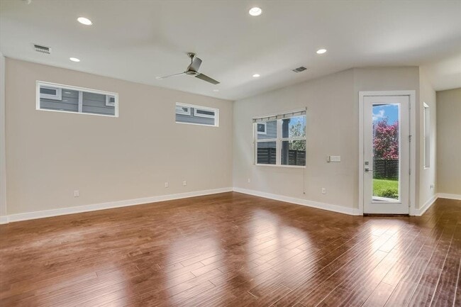 Building Photo - 7125 Boyle Dr