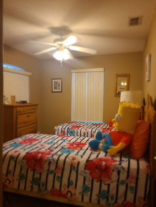 Building Photo - 4BD 4.5 BA Fully furnished home available ...