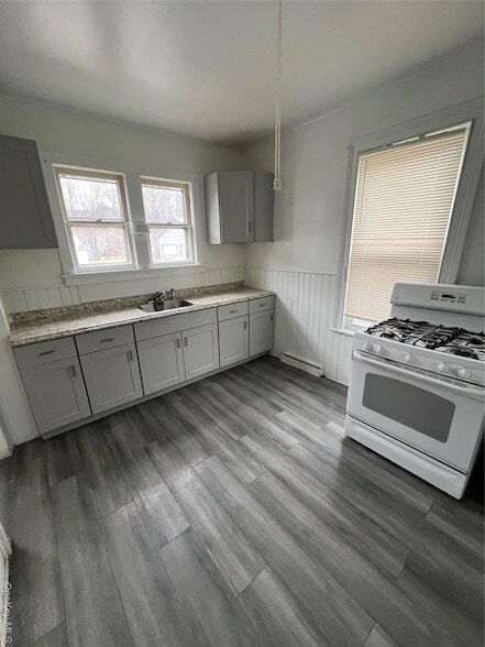 Building Photo - 49 Orange St