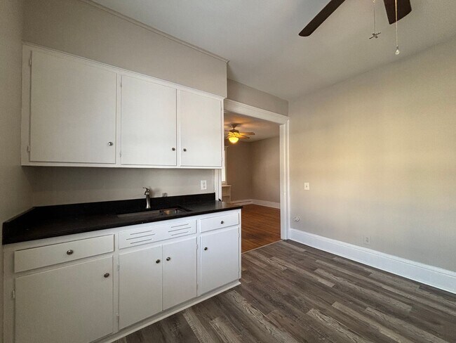 Building Photo - 189 Meigs St