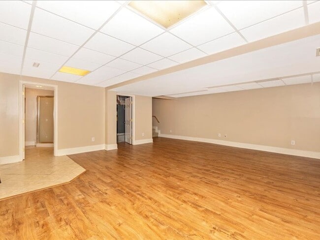 Building Photo - Open House 24th 10:30 to 11:30 AM