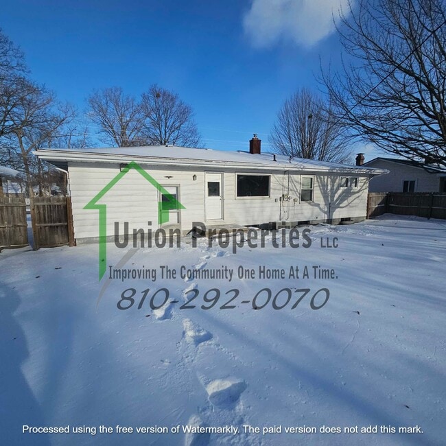 Building Photo - 3033 Pine Grove Ave