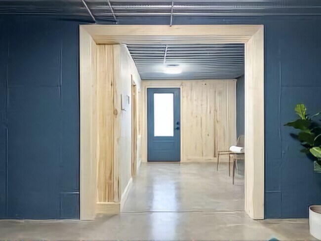 Building Photo - 3425 Fuller Dr