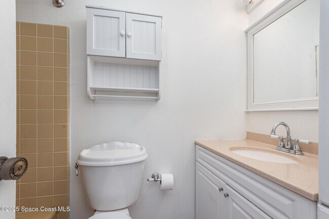 Building Photo - 261 Edgewater Ave SE