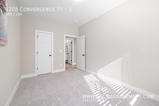 Building Photo - 4208 Convergence St