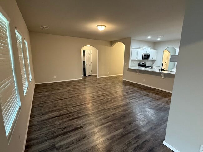 Building Photo - 1232 E Toledo St