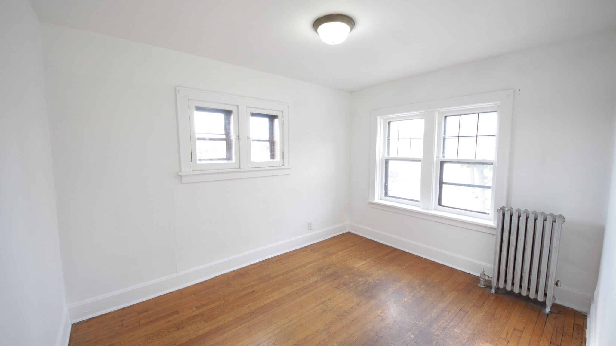 Master Bedroom - 5823 W Appleton Ave