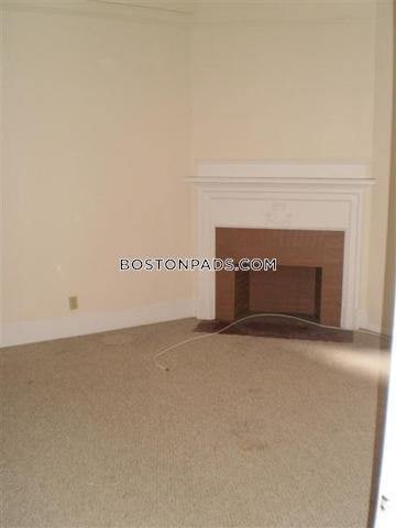 Building Photo - 62 Boylston St