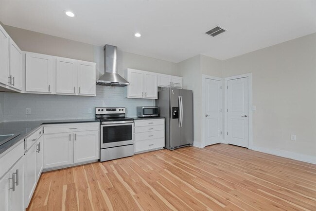 Building Photo - 1603 Willow St