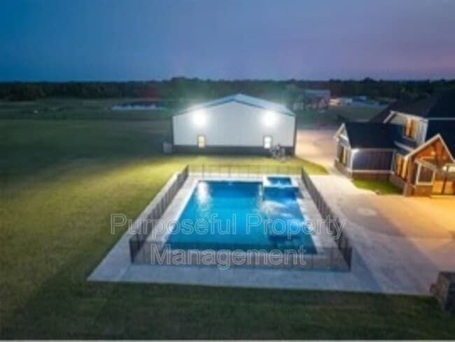 Building Photo - 115 Weaver Rd