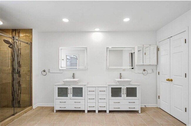 Building Photo - 5157 Wellisford Ct NW
