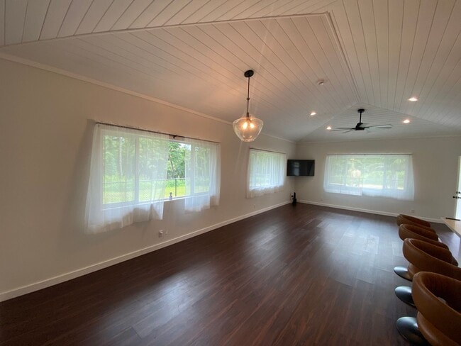 Building Photo - 118 G Malama Place