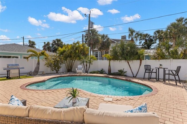 Building Photo - 108 11th Ave