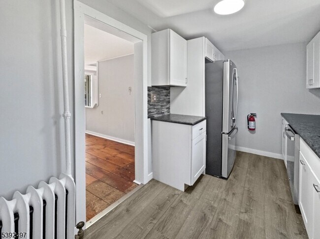 Building Photo - 5 Orams Ln