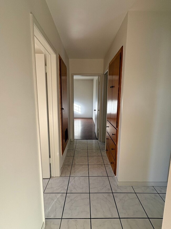 Building Photo - beautiful 4 bedroom 4 baths in West covina. Must see!