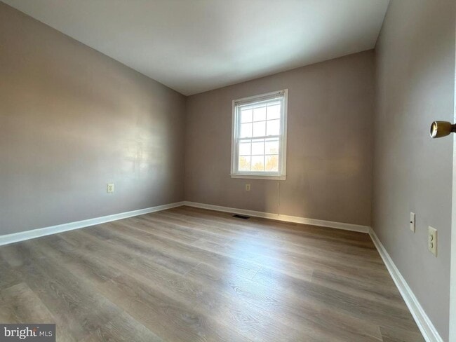 Building Photo - 7684 Green Garland Dr