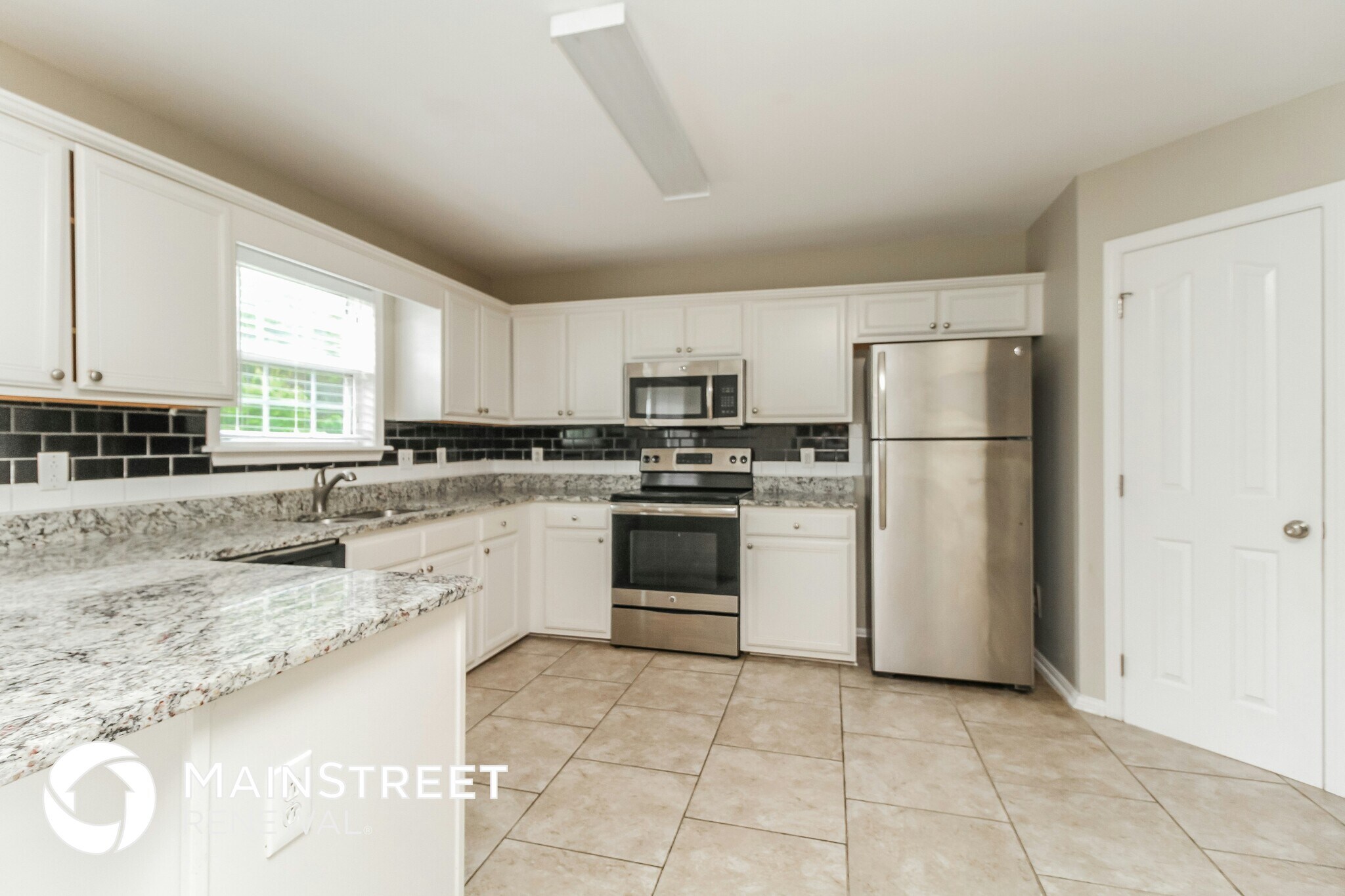 Building Photo - 2116 Camille Dr