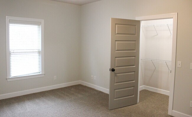 Building Photo - 242 Cypress Ridge