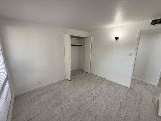 Building Photo - 8133 E 6th St