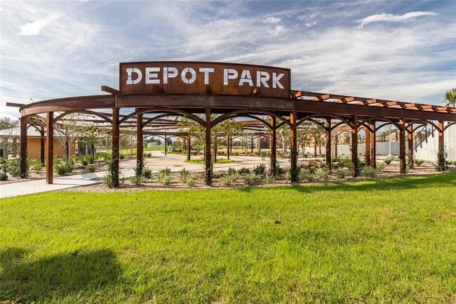 Building Photo - 211 SE 9 St