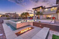 Building Photo - 282 E Maulding Ave