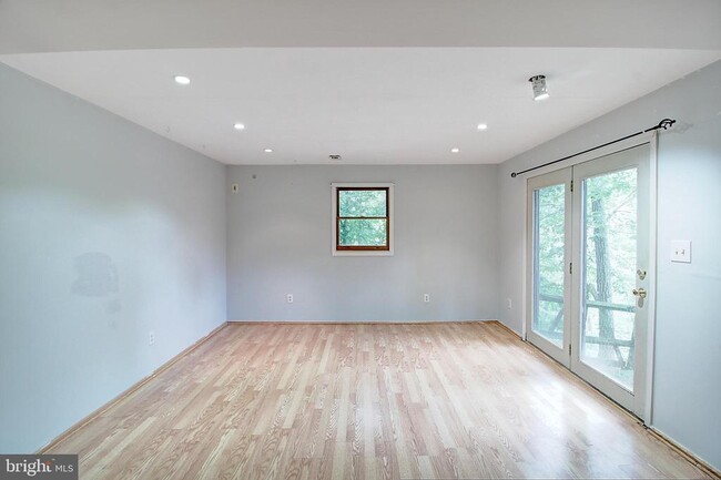 Building Photo - 6709 W Lakeridge Rd
