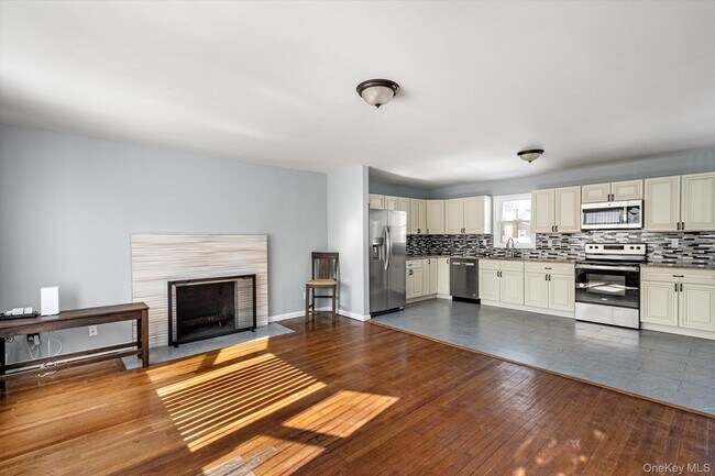 Building Photo - 93 Garfield Ave