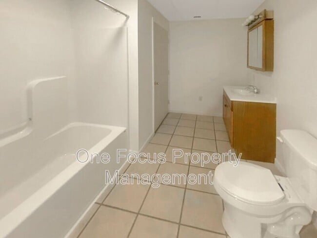 Building Photo - 222 Third Avenue