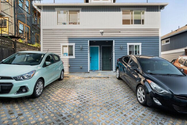 Building Photo - 2025 South Main St