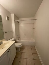 Building Photo - 16-1611 Summers