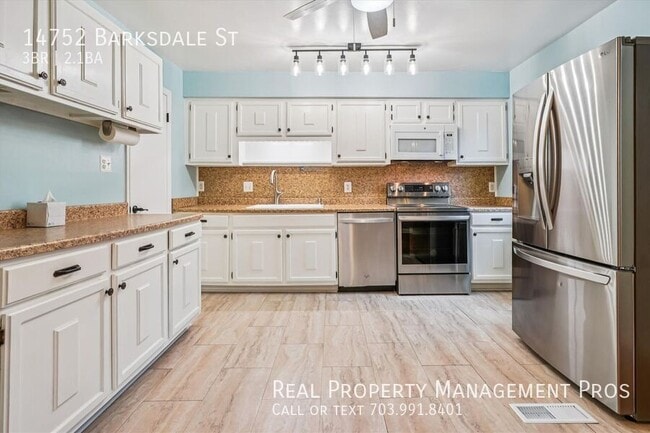 Building Photo - 14752 Barksdale St